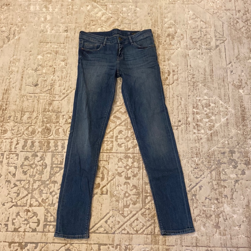 Zara Mid-Rise Skinny Jeans